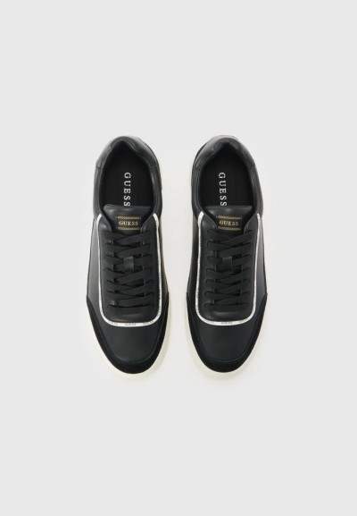 Sneakers Uomo Guess WINNO 3 in Pelle Rivestita e Scamosciato con Plate