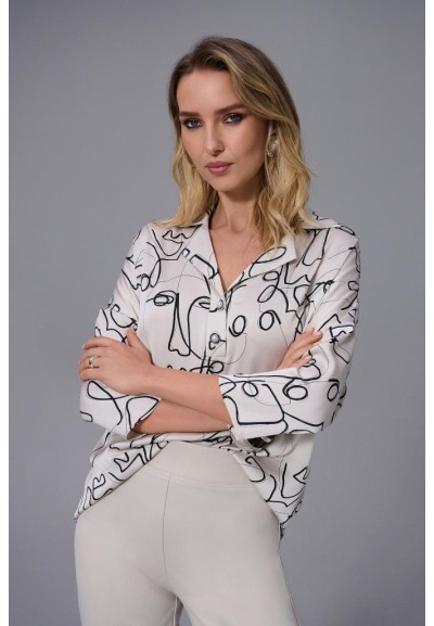 Camicia squadrata Joseph Ribkoff in raso martellato con stampa astratt