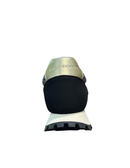 Armani Exchange Donna Sneakers Tessuto Tecnico e Dettagli in Poliureta