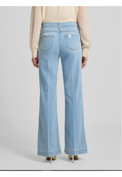 Jeans Liu Jo Donna svasati con tasche laterali e bottoni oro  | Mariad