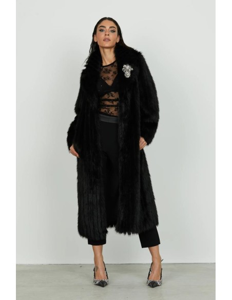 Ecopelliccia lunga GHENTY Relish con cintura in ecopelle e spille gioi