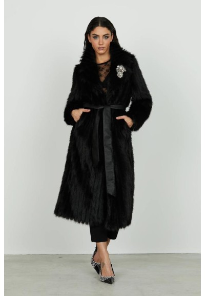 Ecopelliccia lunga GHENTY Relish con cintura in ecopelle e spille gioi