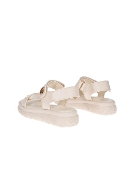 Sandalo GUESS Lanara in Ecopelle – Stile e Comfort in Ogni Passo  | Ma