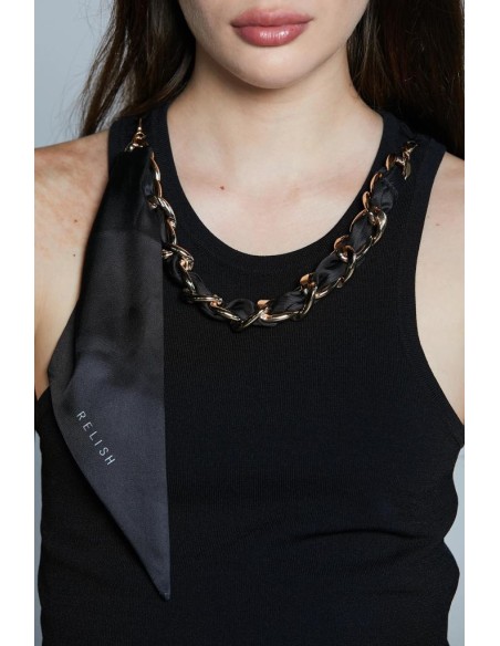 Relish Donna – Canotta Molina Corta con Applicazione Foulard Logo e Ca