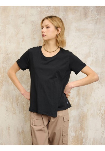 T-shirt Donna Blauer "Cheney" – Design Unico con Effetto Doppia Maglia