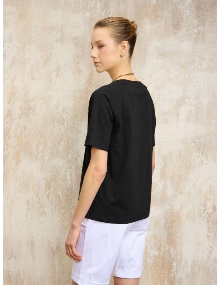 T-shirt Blauer Havey Donna con Scudo e Fiori – Design Elegante e Casua