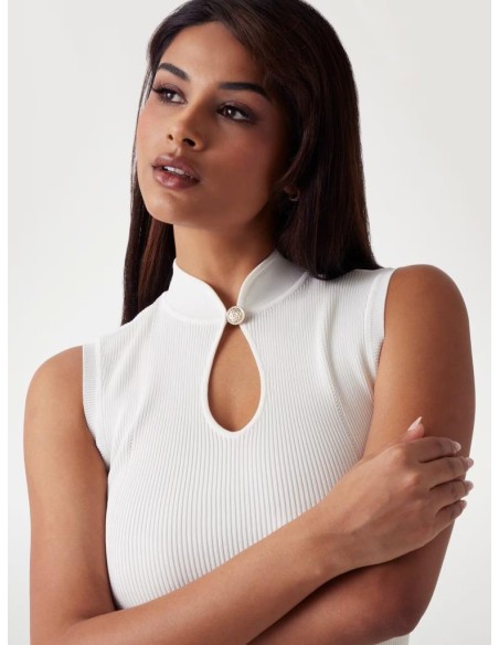 Maglione Smanicato a Costine in Misto Viscosa con Collo alla Coreana –