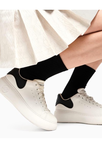 Armani Exchange Sneakers Donna con Suola Alta – Comfort e Stile Femmin