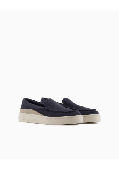 Slip-On Uomo in Pelle Scamosciata – Armani Exchange con Dettagli a Con
