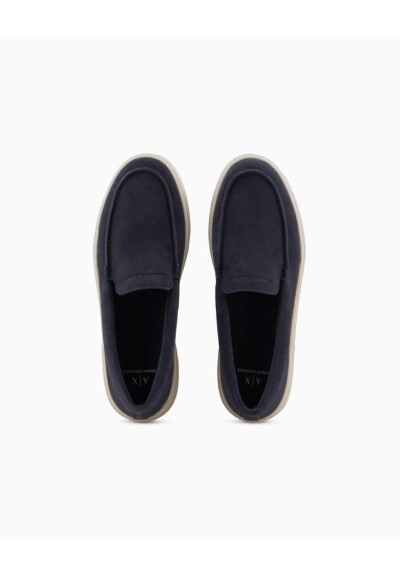 Slip-On Uomo in Pelle Scamosciata – Armani Exchange con Dettagli a Con